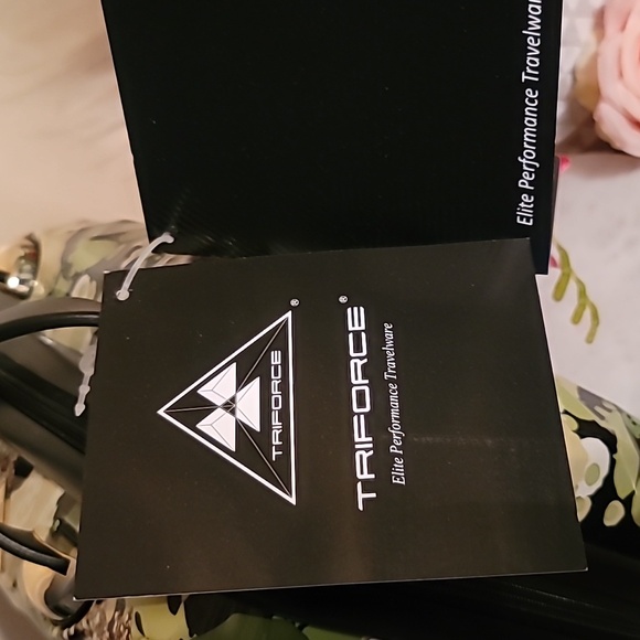 NWOT TRIFORCE ELITE PERFORMANCE BEAUTY HARD SHELL CAMO PRINT CASE SPRING BREAK - Picture 12 of 16